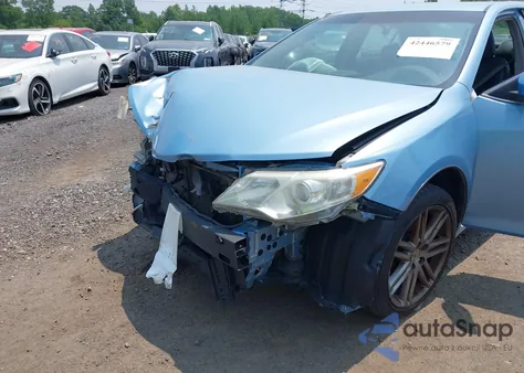 2013 Toyota Camry Le z USA, uszkodzony, nr VIN 4T1BF1FK0DU715151